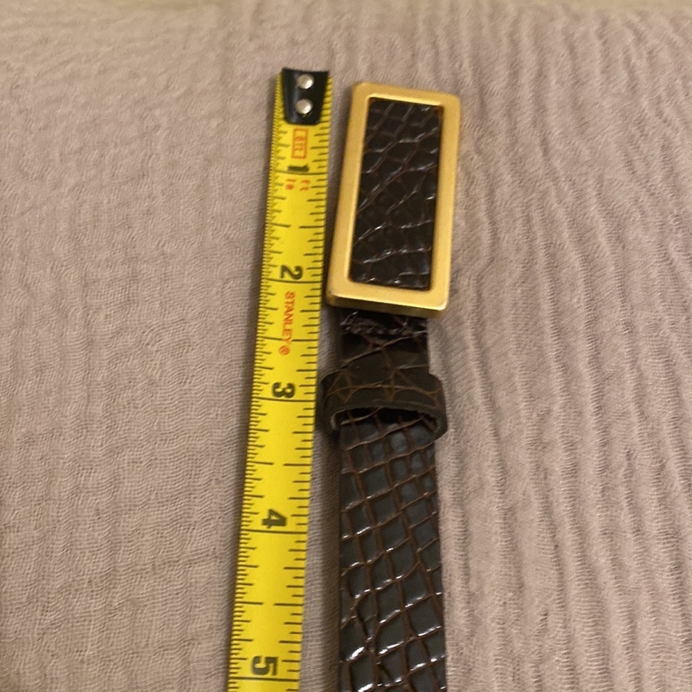 St. JOHN Elegant BROWN Leather Belt with Gold Buckle. Size M . EUC - Picture 9 of 11